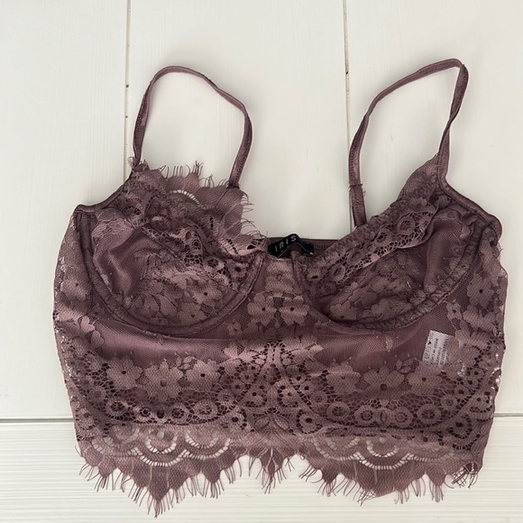 Lace crop top - Picture 1 of 1